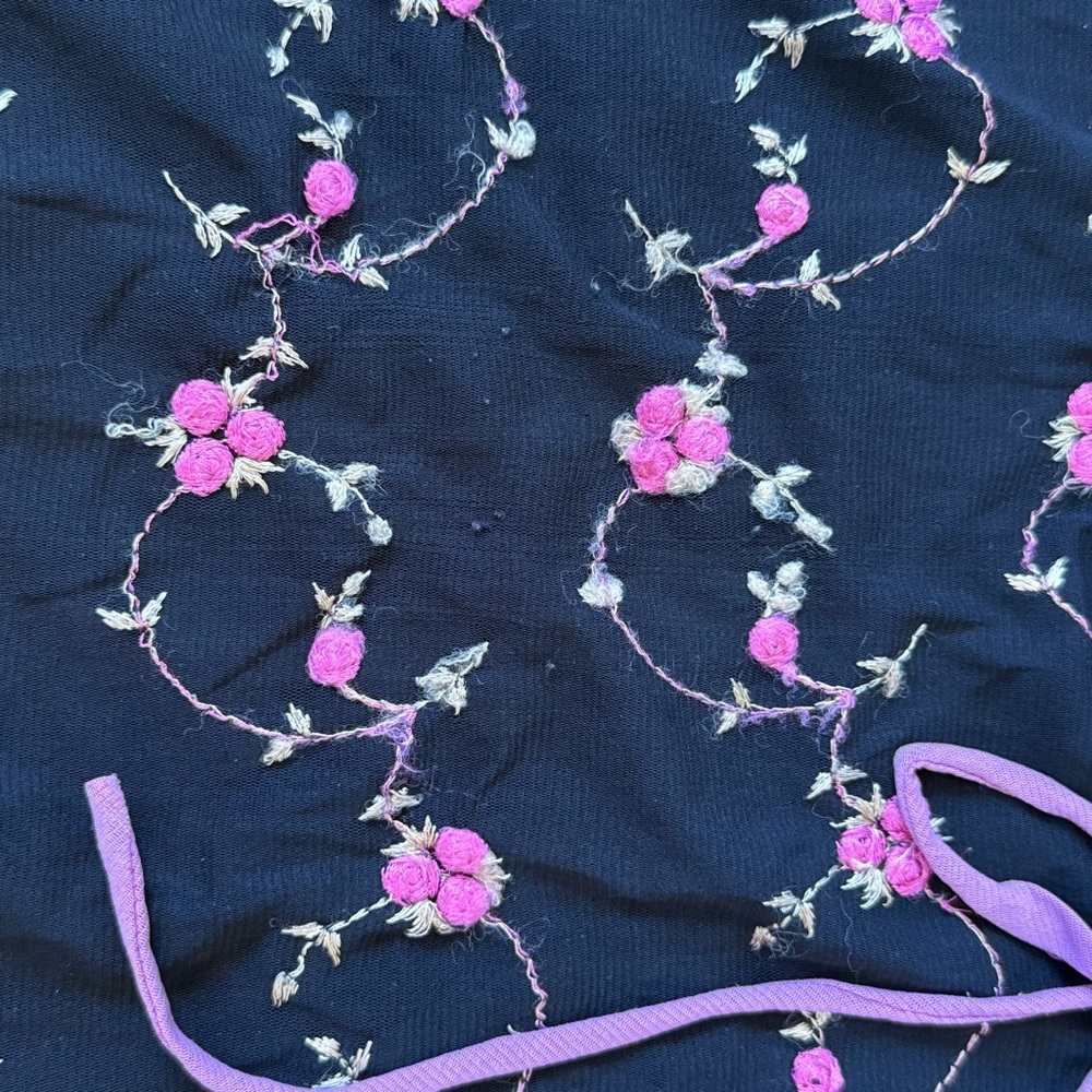 Vintage Floral Top - Picture 5 of 5